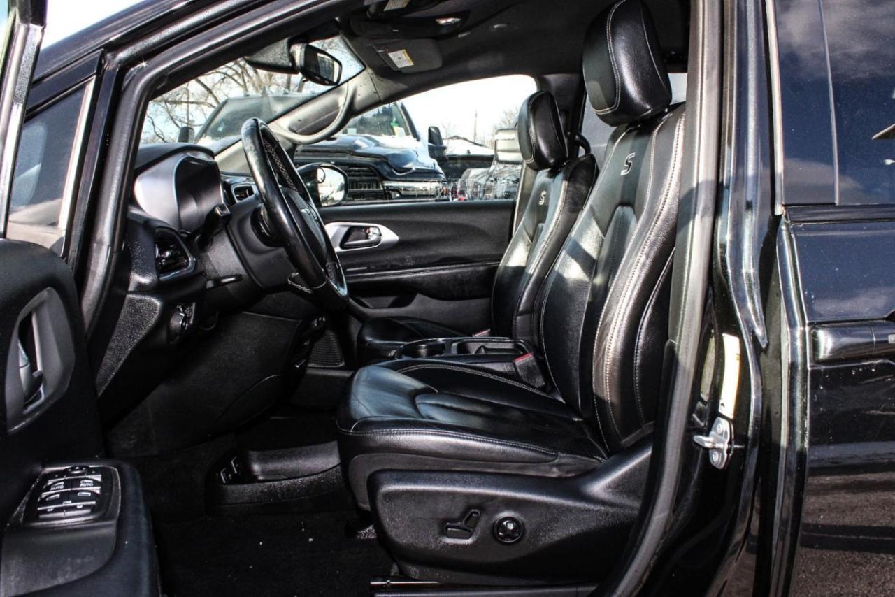 2018 Chrysler Pacifica Touring-L 2WD Photo