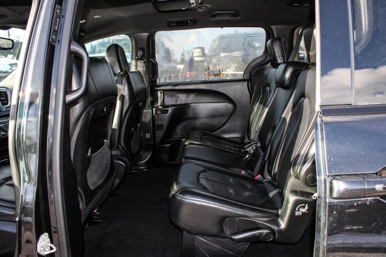 2018 Chrysler Pacifica Touring-L 2WD Photo