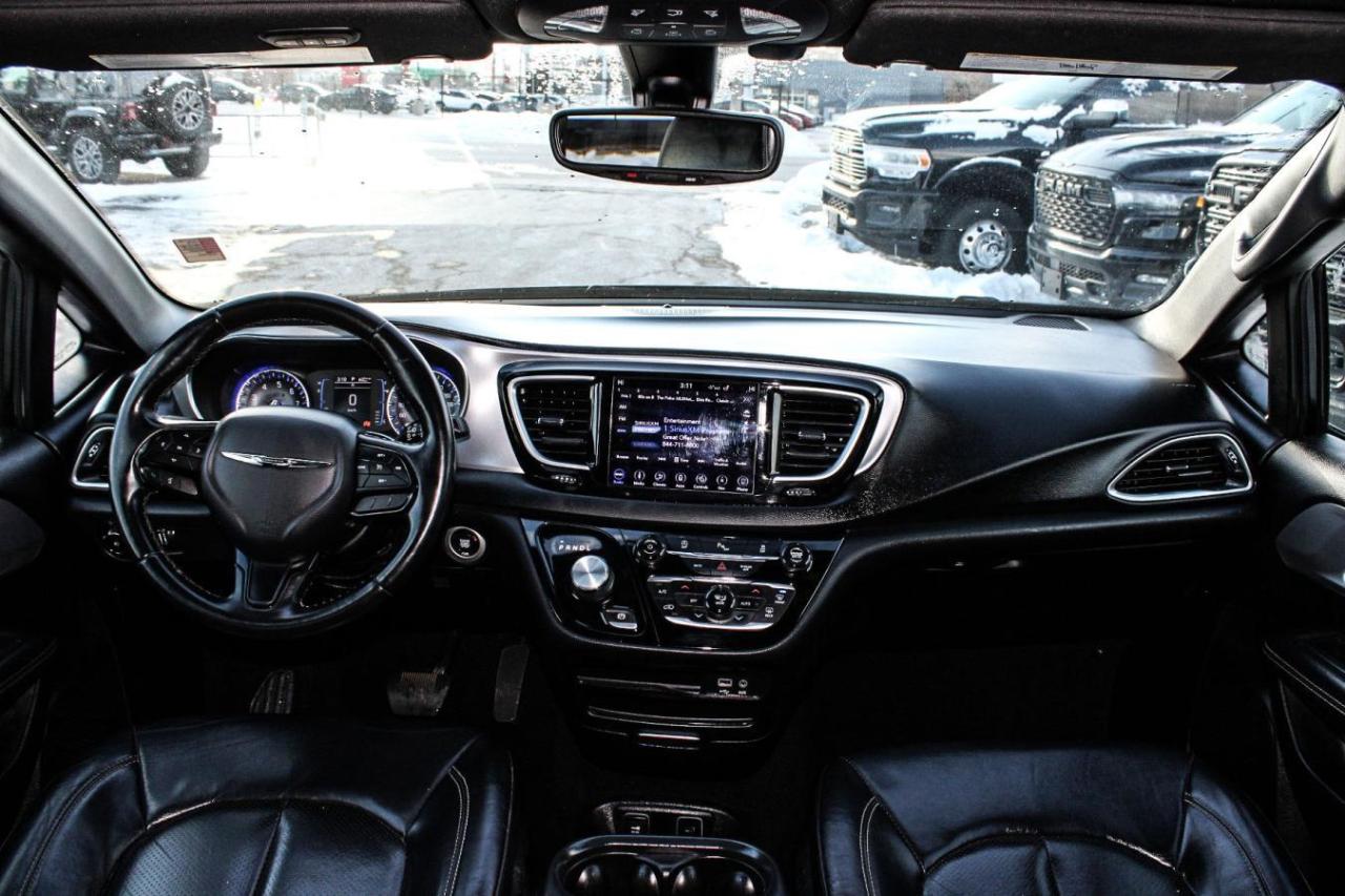 2018 Chrysler Pacifica Touring-L 2WD Photo