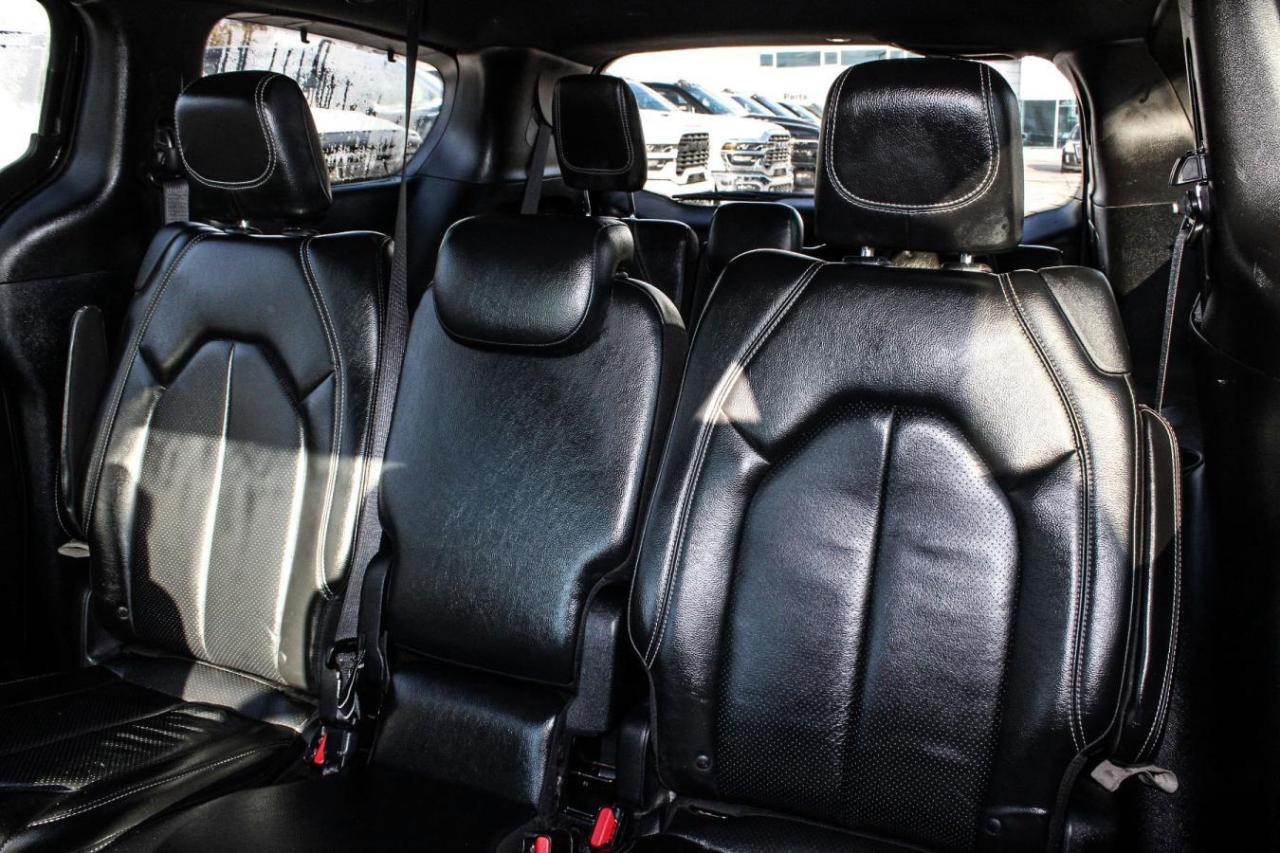 2018 Chrysler Pacifica Touring-L 2WD Photo