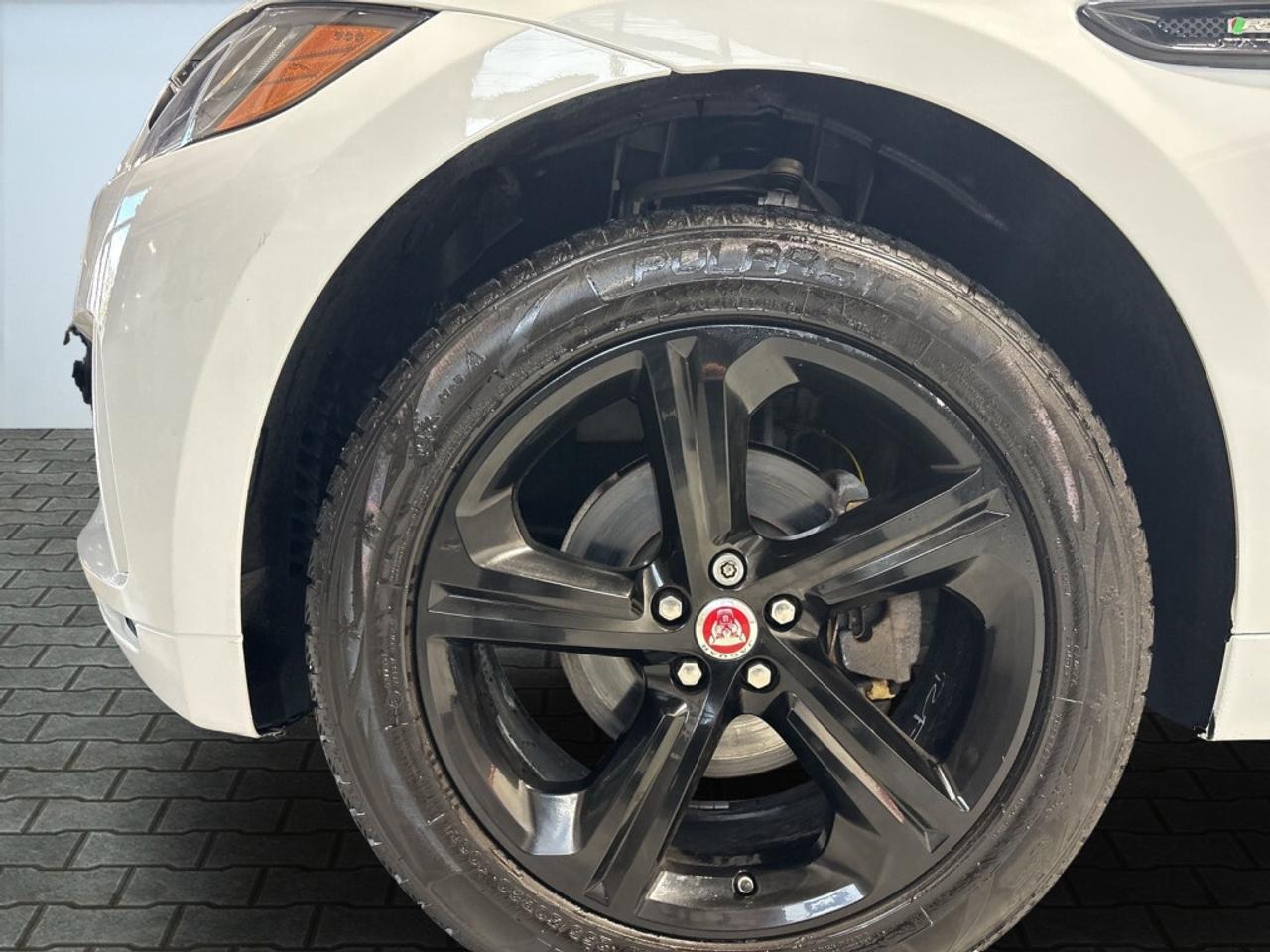 2018 Jaguar F-PACE 25t AWD R-Sport / Leather / Sunroof / Navi / B Cam Photo