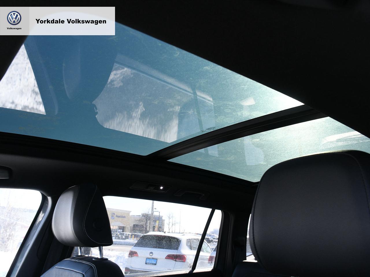 2022 Volkswagen Tiguan 4Motion Photo