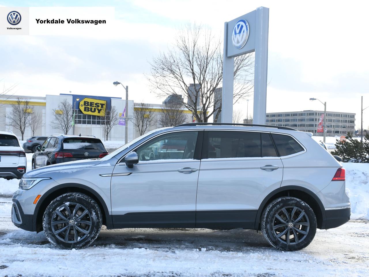 2022 Volkswagen Tiguan 4Motion Photo2