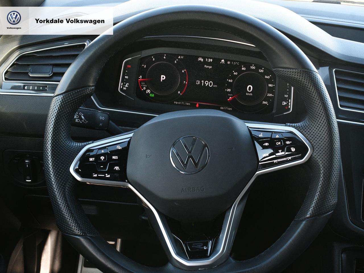 2022 Volkswagen Tiguan 4Motion Photo