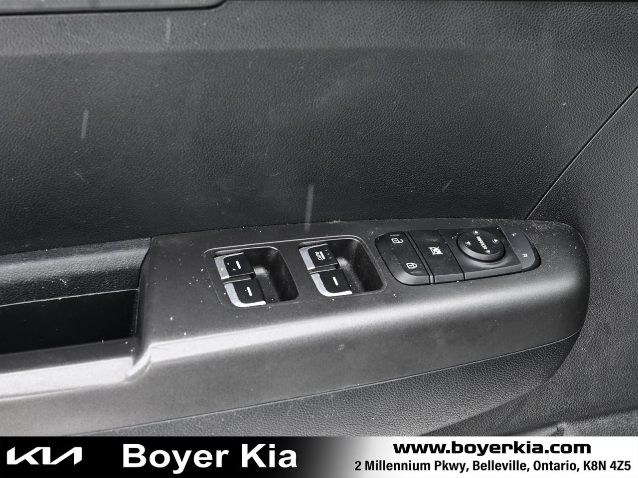 2022 Kia Sportage LX FRONT WHEEL DRIVE Photo