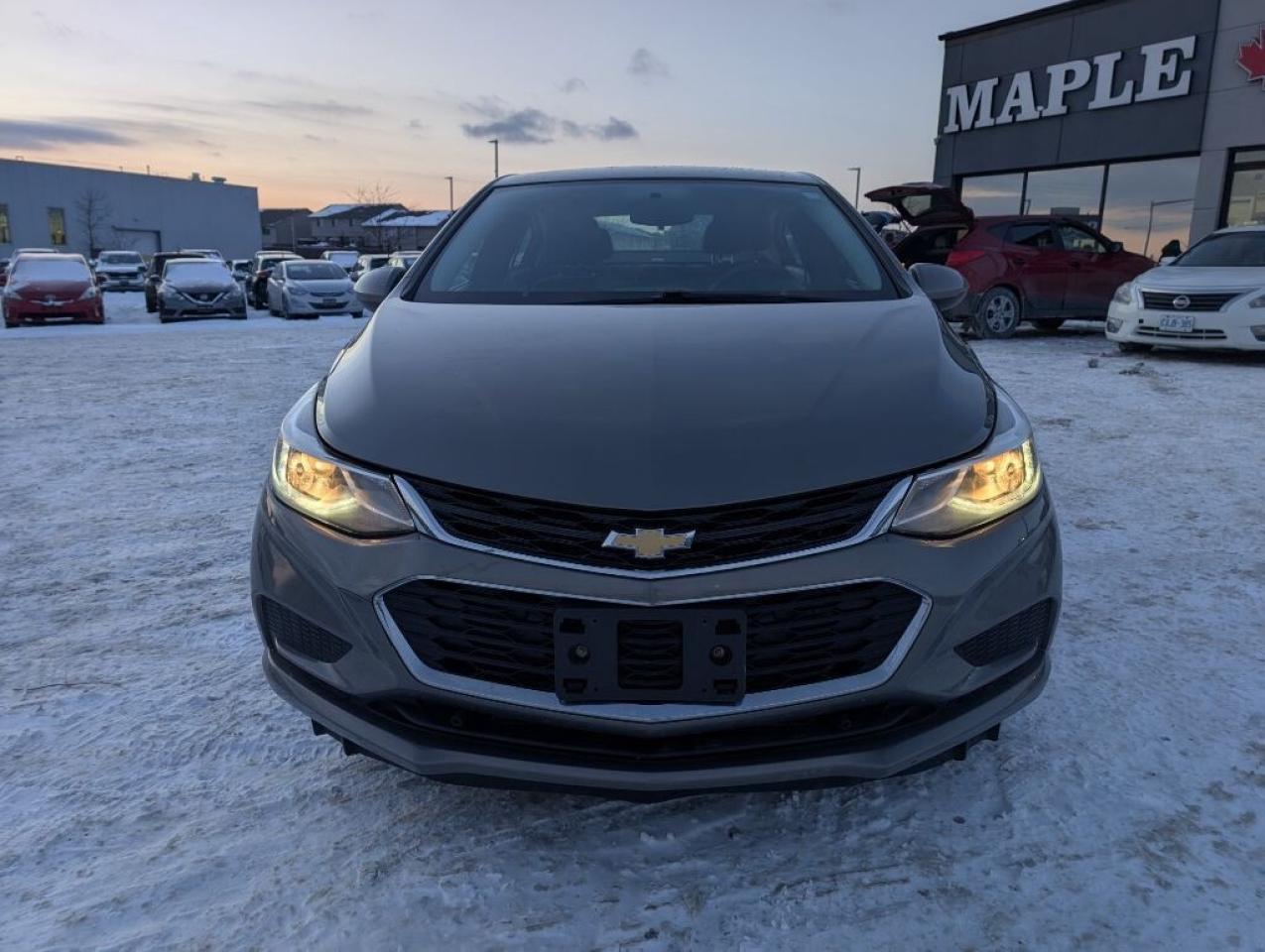 2017 Chevrolet Cruze LT Photo2