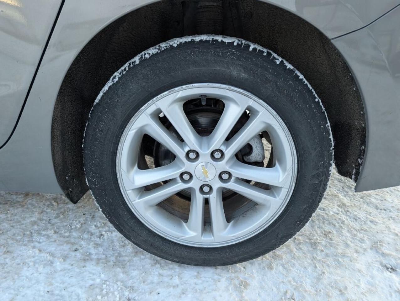 2017 Chevrolet Cruze LT Photo