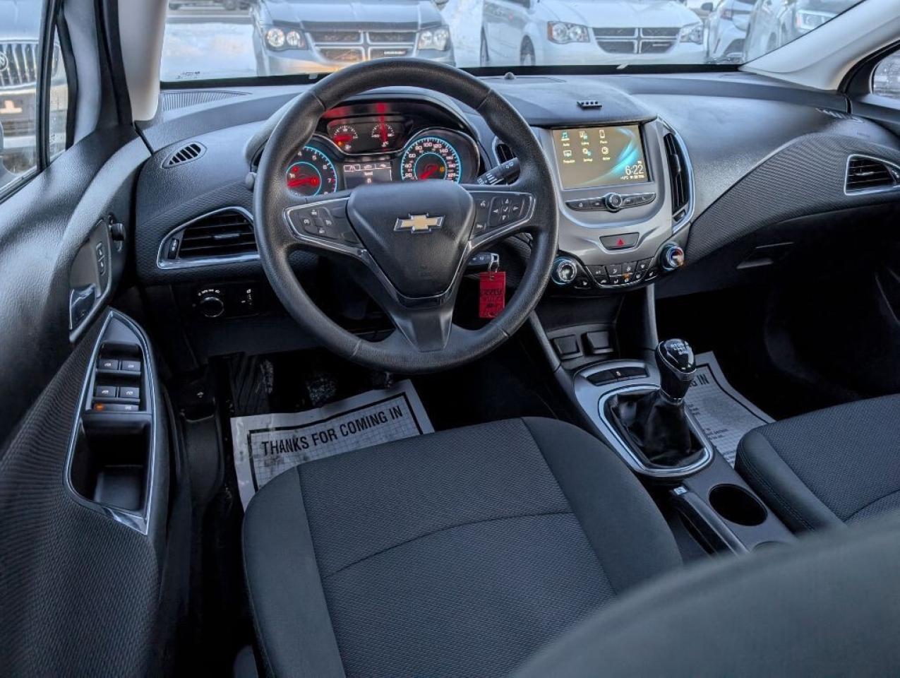 2017 Chevrolet Cruze LT Photo