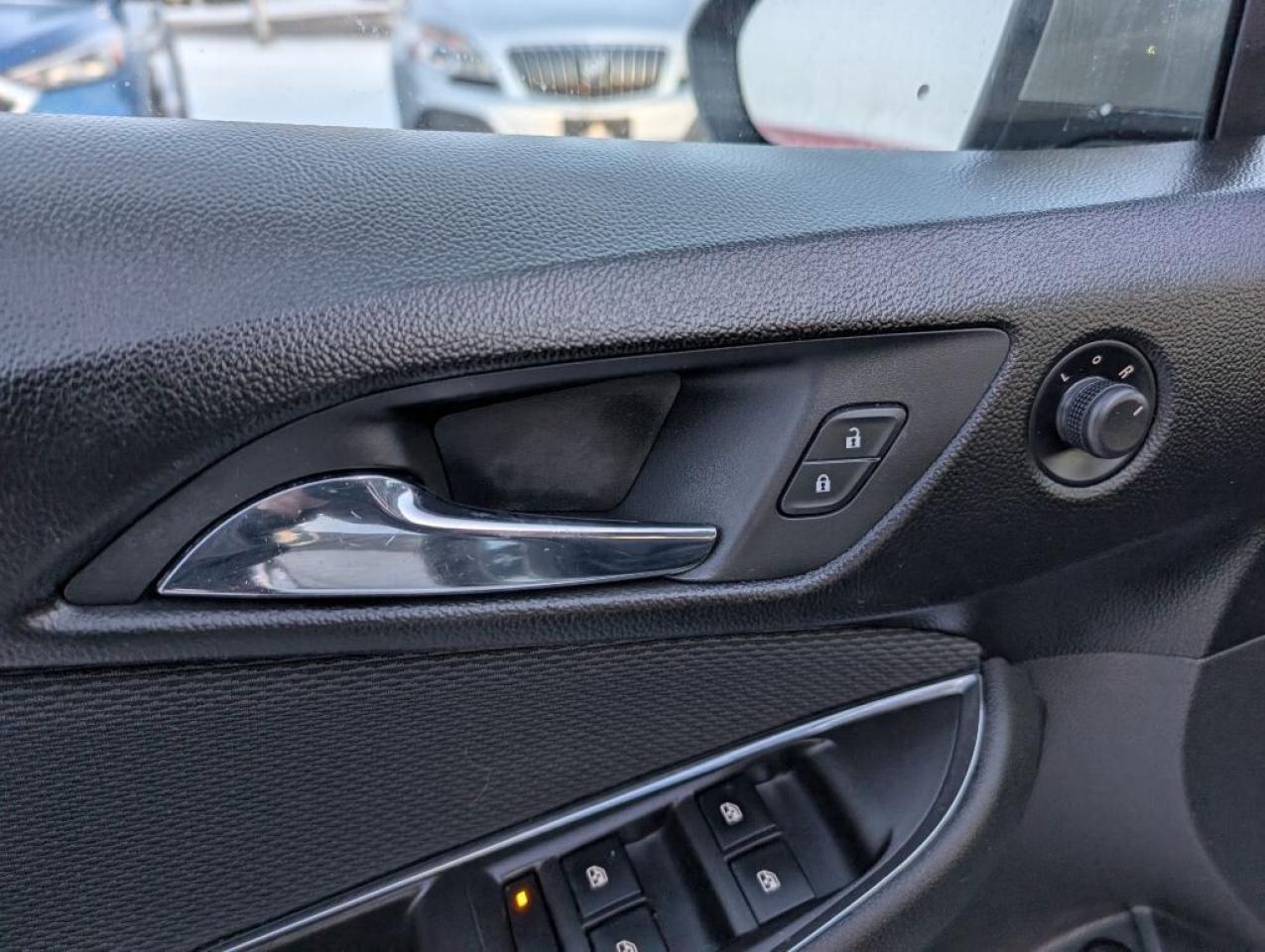 2017 Chevrolet Cruze LT Photo