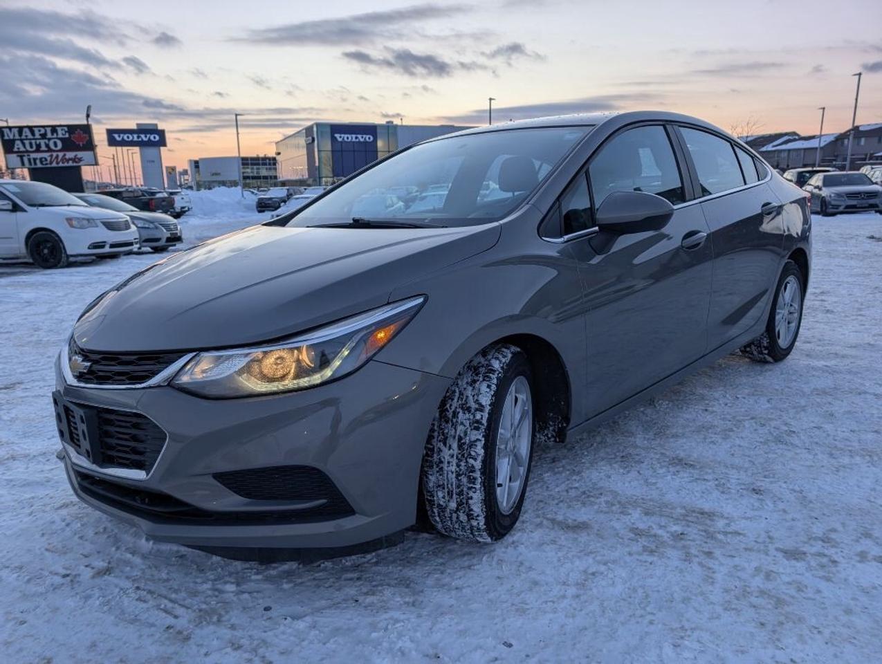 2017 Chevrolet Cruze LT Photo