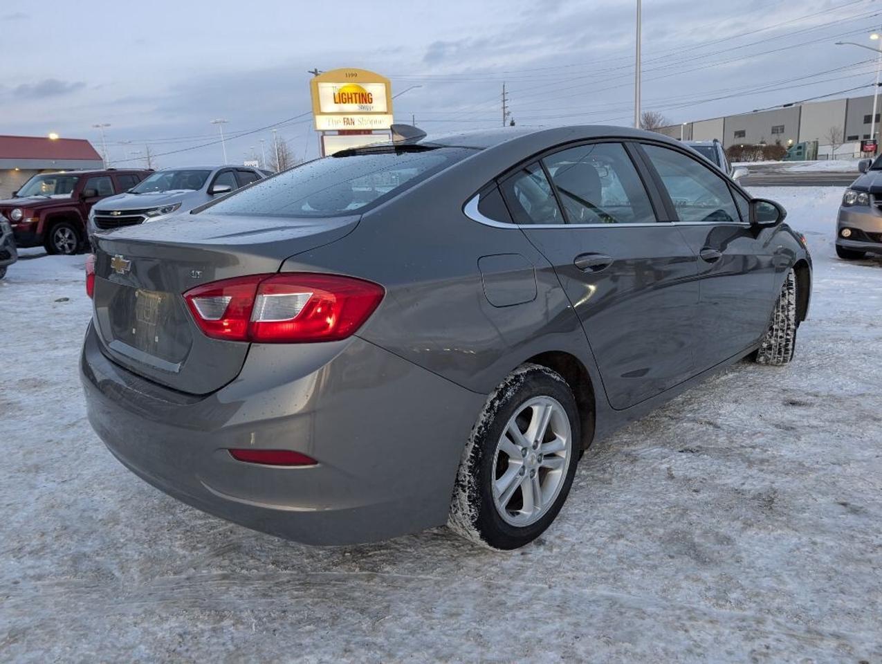 2017 Chevrolet Cruze LT Photo