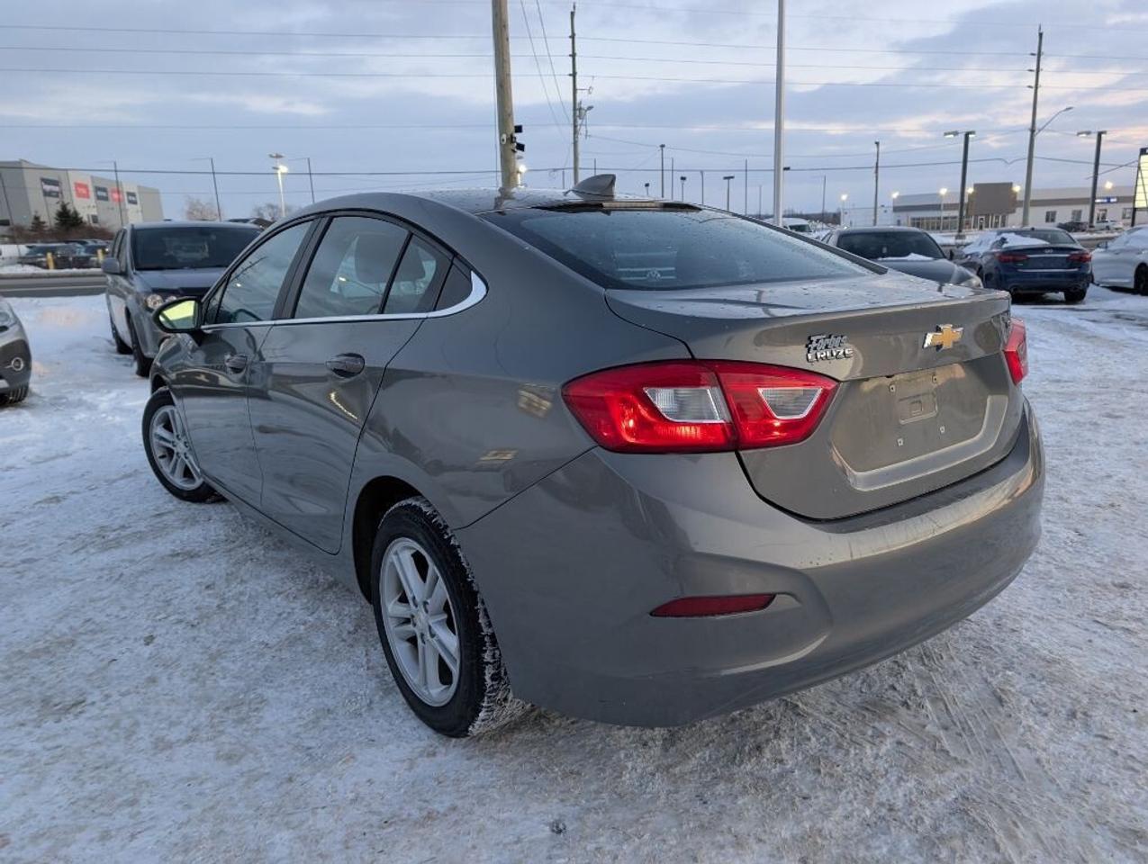 2017 Chevrolet Cruze LT Photo