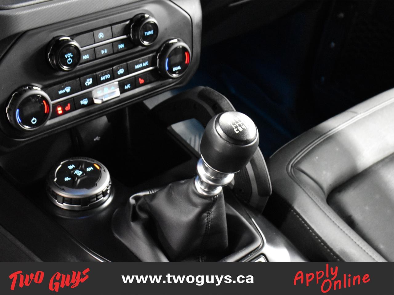 2024 Ford Bronco Big Bend 4WD   2 DR   RARE STICK   Co-Pilot 360 Photo