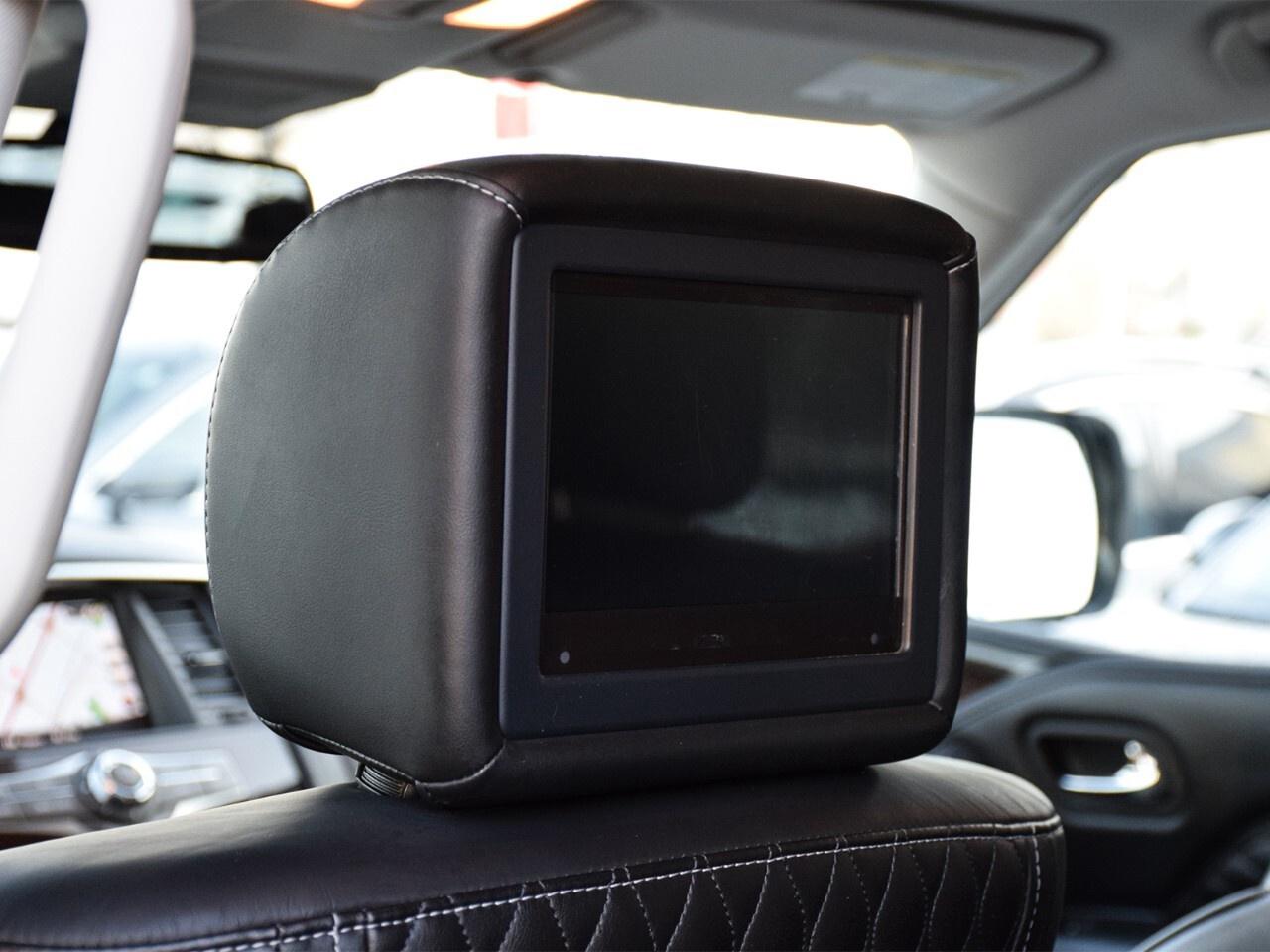 2018 Infiniti QX80 LUXE, REAR DVD, 8 PASSENGER, GREAT CONDITION Photo