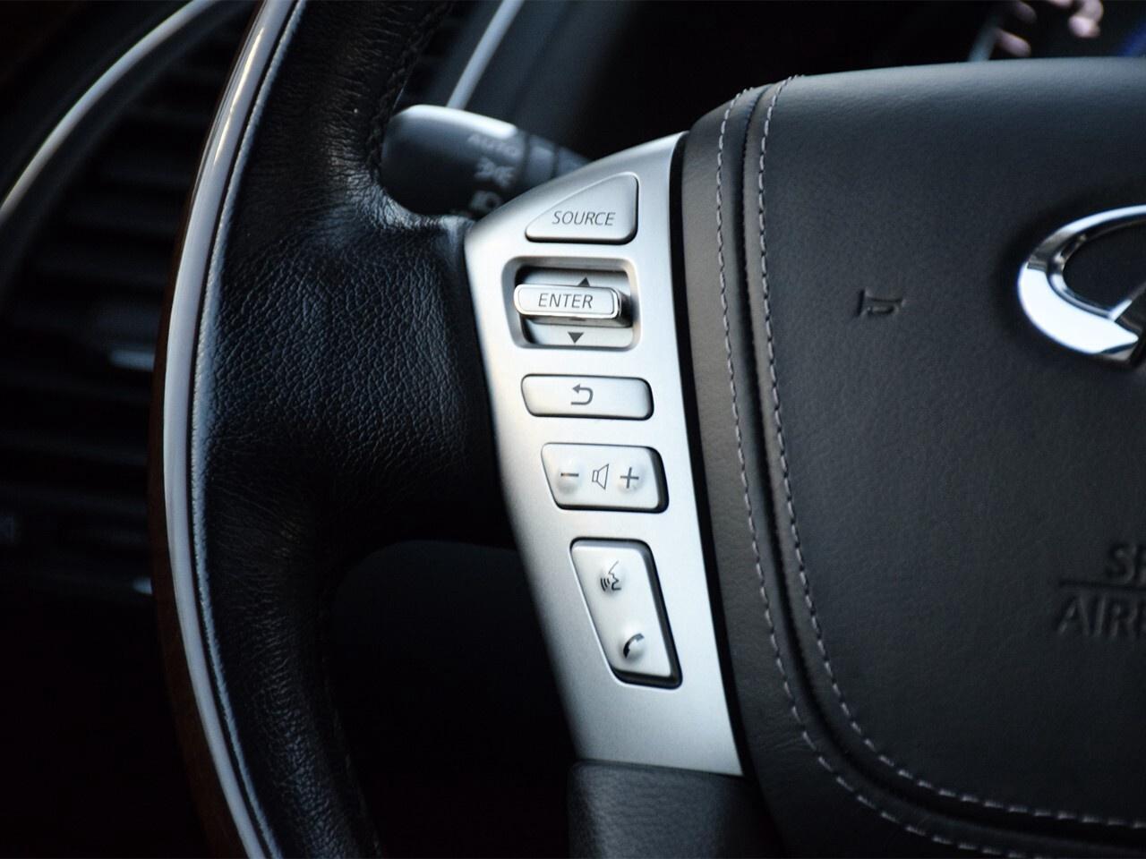 2018 Infiniti QX80 LUXE, REAR DVD, 8 PASSENGER, GREAT CONDITION Photo