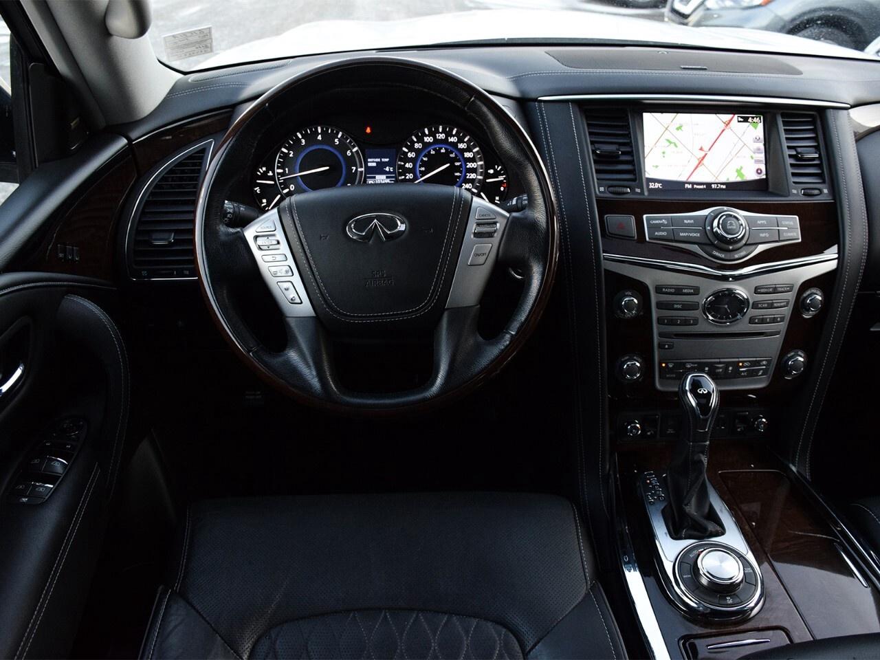 2018 Infiniti QX80 LUXE, REAR DVD, 8 PASSENGER, GREAT CONDITION Photo