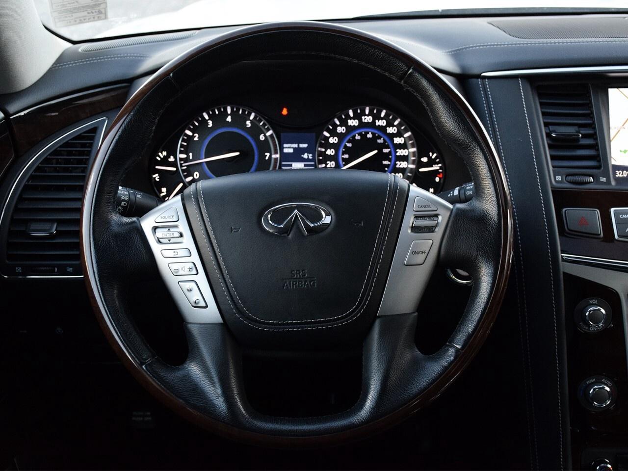 2018 Infiniti QX80 LUXE, REAR DVD, 8 PASSENGER, GREAT CONDITION Photo