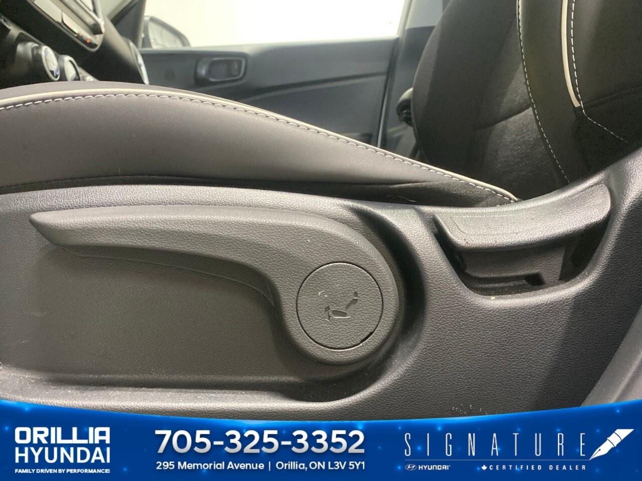 2025 Hyundai Venue Ultimate IVT w/Black Interior Photo