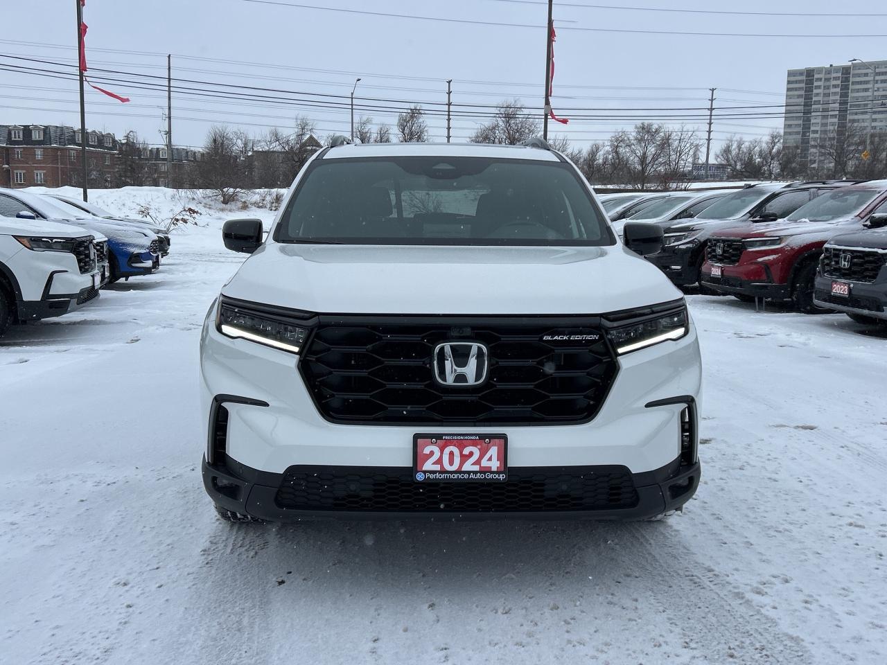 2024 Honda Pilot Black Edition Navigation Sunroof Cool/heated seats Photo