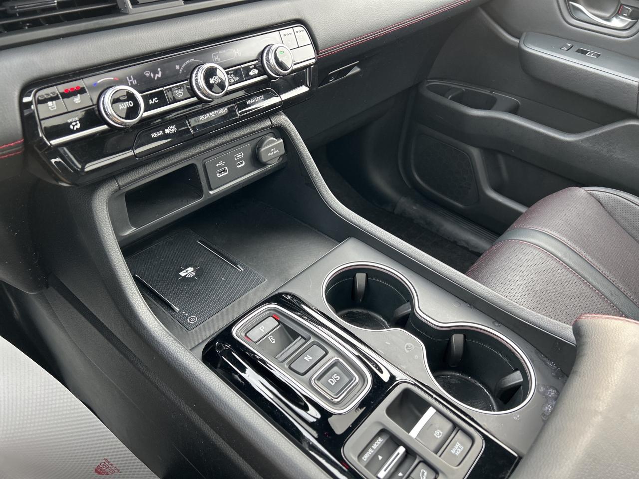 2024 Honda Pilot Black Edition Navigation Sunroof Cool/heated seats Photo