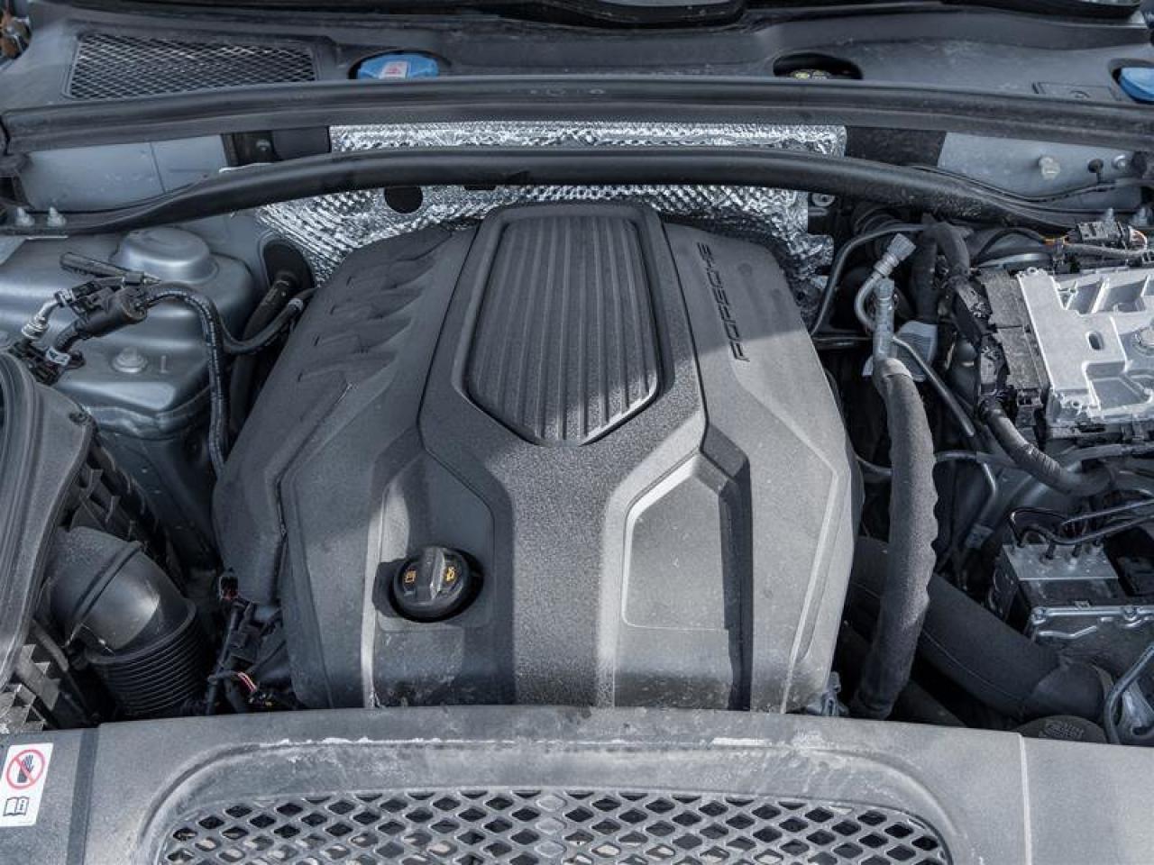 2025 Porsche Macan AWD Premium Pkg Plus 20 Macan S Wheels in Highly P Photo