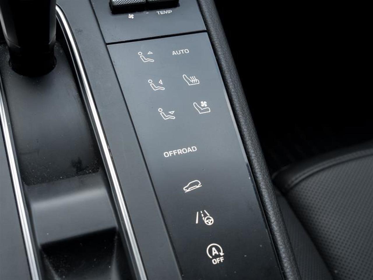 2025 Porsche Macan AWD Premium Pkg Plus 20 Macan S Wheels in Highly P Photo