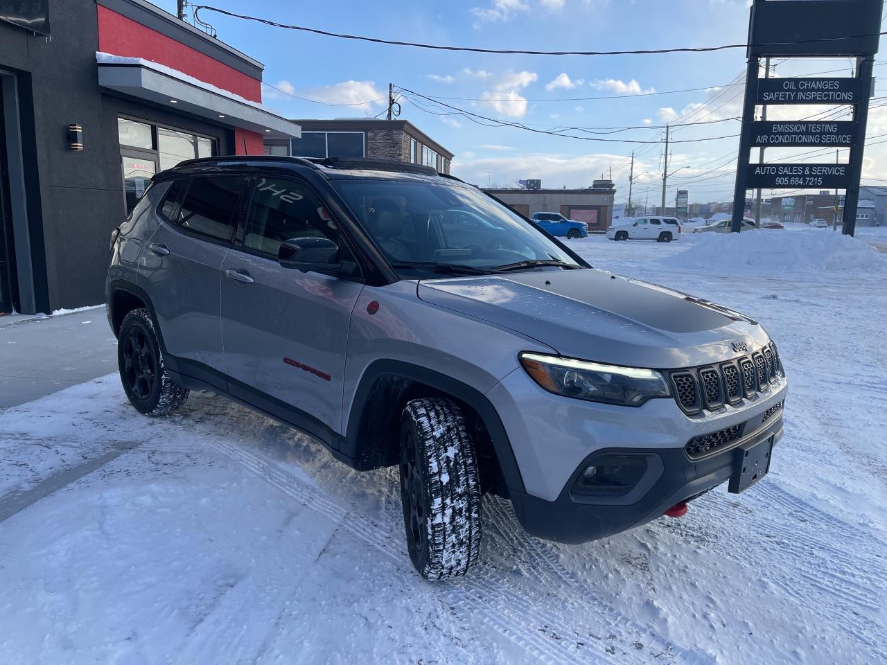 2023 Jeep Compass Trailhawk Elite   4WD   Panoroof   Leather Photo