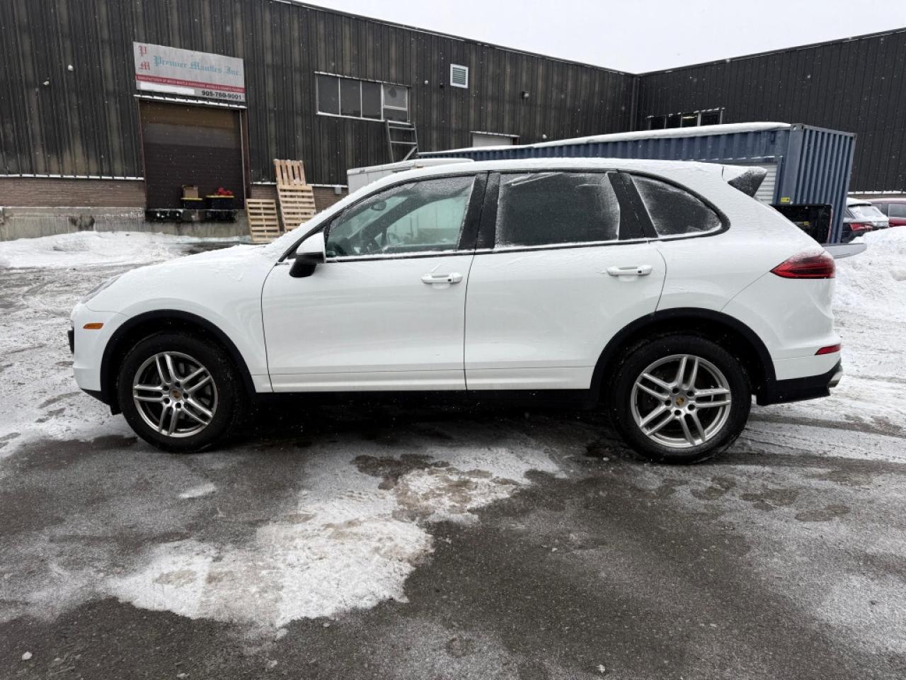 2016 Porsche Cayenne AWD/Leather/NAVI/Sunroof/Clean Carfax Photo