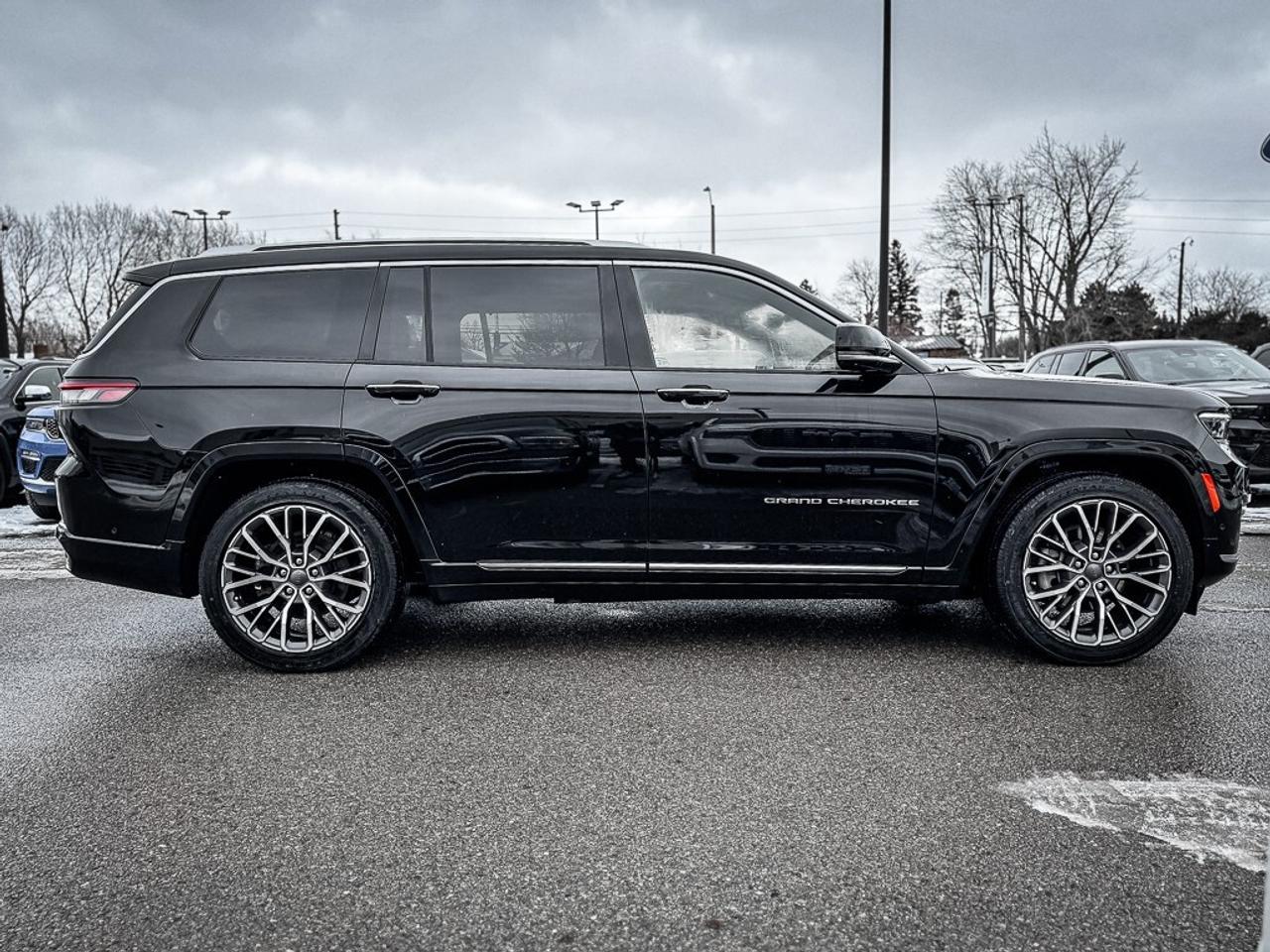 2023 Jeep Grand Cherokee L Summit   RESERVE   MCINTOSH AUDIO   HUD   PASS DIS Photo3