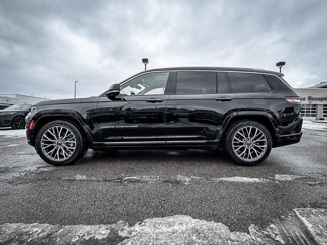 2023 Jeep Grand Cherokee L Summit   RESERVE   MCINTOSH AUDIO   HUD   PASS DIS Photo