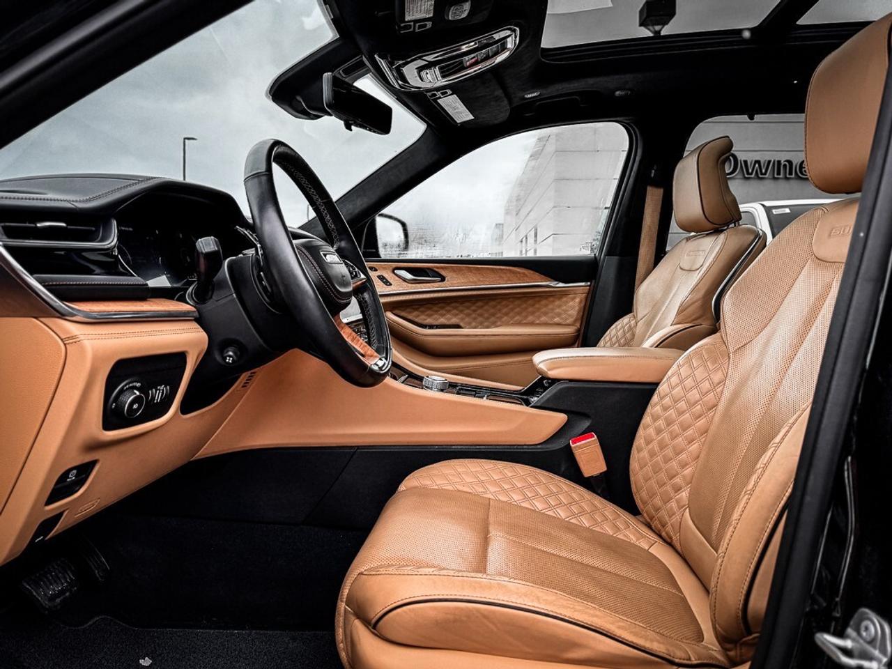 2023 Jeep Grand Cherokee L Summit   RESERVE   MCINTOSH AUDIO   HUD   PASS DIS Photo