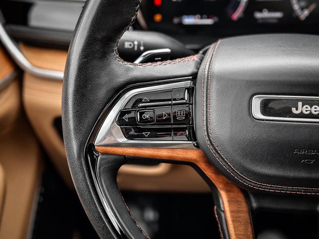 2023 Jeep Grand Cherokee L Summit   RESERVE   MCINTOSH AUDIO   HUD   PASS DIS Photo