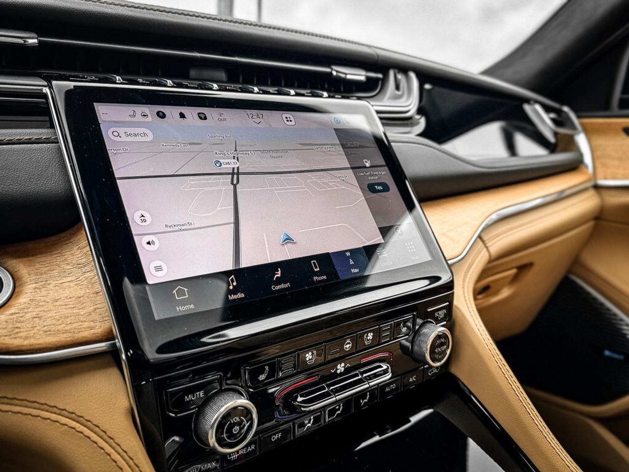 2023 Jeep Grand Cherokee L Summit   RESERVE   MCINTOSH AUDIO   HUD   PASS DIS Photo