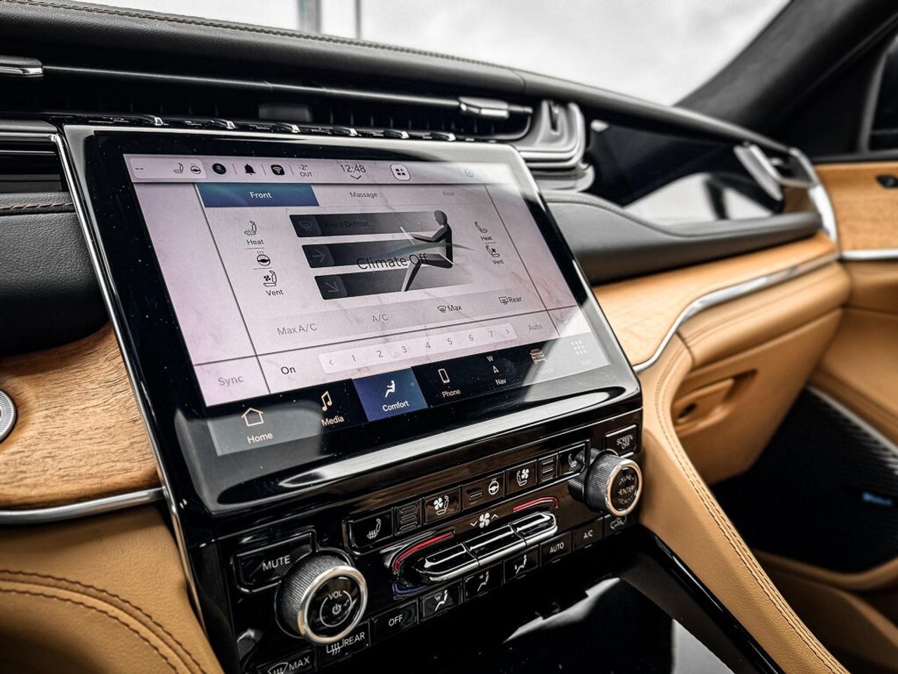 2023 Jeep Grand Cherokee L Summit   RESERVE   MCINTOSH AUDIO   HUD   PASS DIS Photo