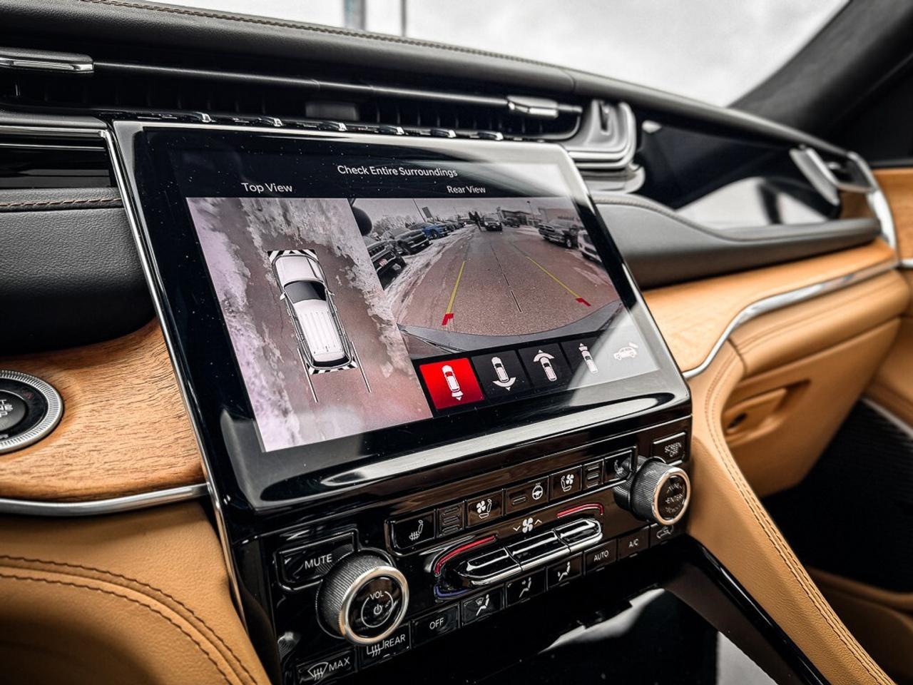 2023 Jeep Grand Cherokee L Summit   RESERVE   MCINTOSH AUDIO   HUD   PASS DIS Photo