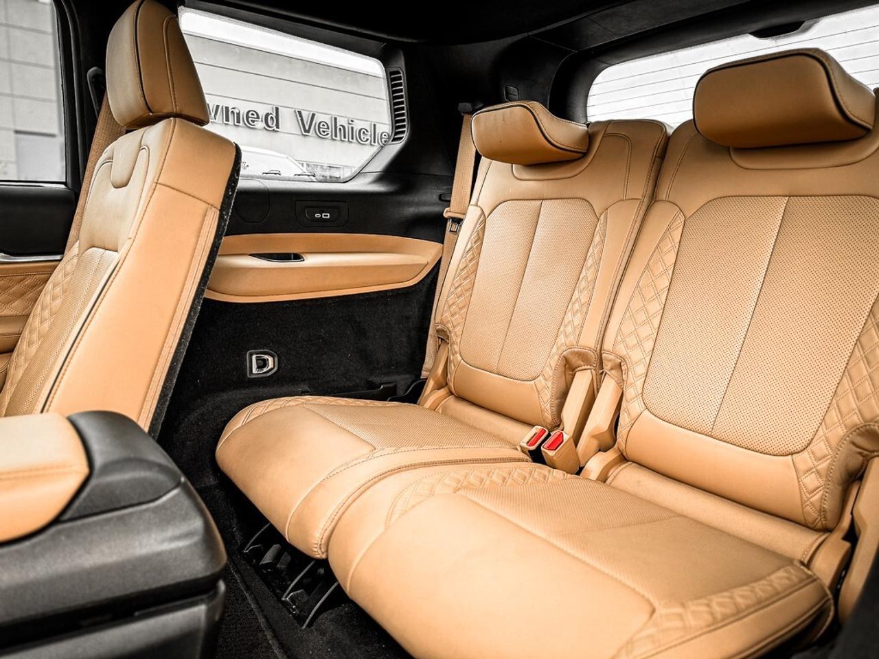 2023 Jeep Grand Cherokee L Summit   RESERVE   MCINTOSH AUDIO   HUD   PASS DIS Photo