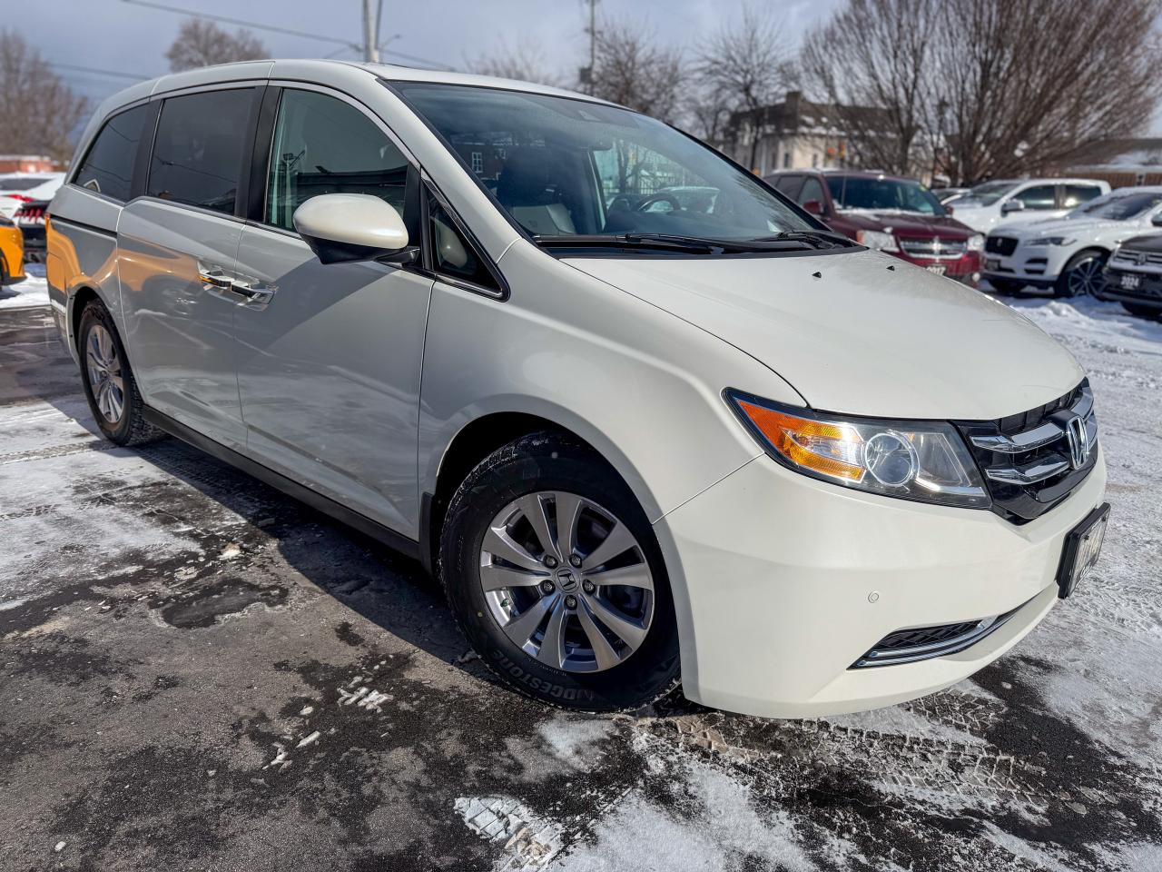 2014 Honda Odyssey EX-L/NAVI/8 PASS/P. SLIDING DOORS/LEATHER/CAMERA Photo