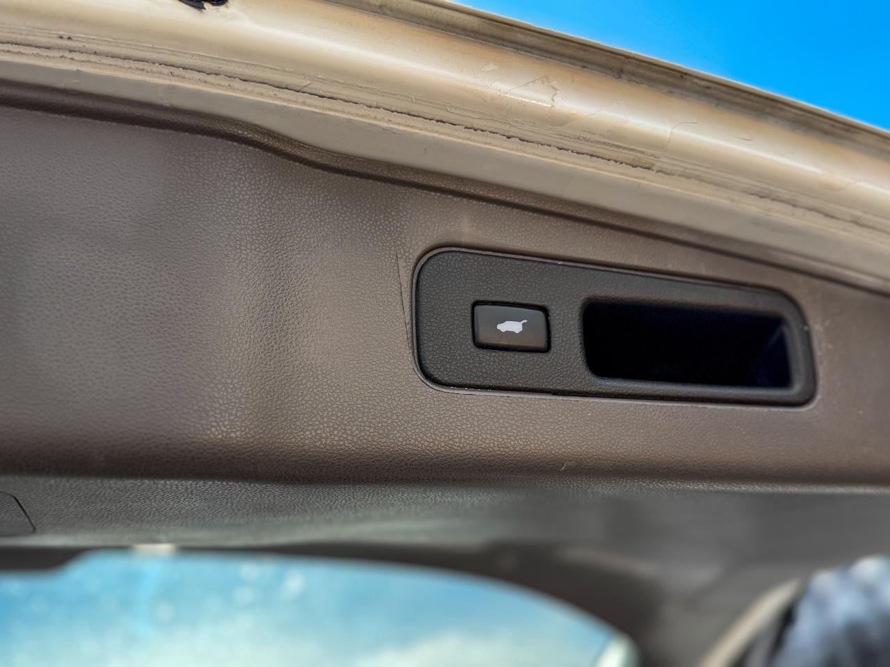 2014 Honda Odyssey EX-L/NAVI/8 PASS/P. SLIDING DOORS/LEATHER/CAMERA Photo