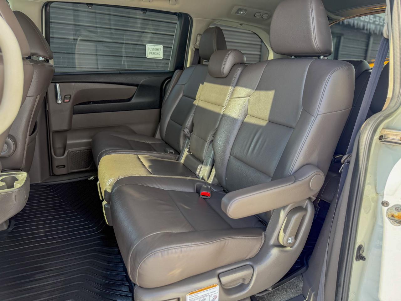 2014 Honda Odyssey EX-L/NAVI/8 PASS/P. SLIDING DOORS/LEATHER/CAMERA Photo