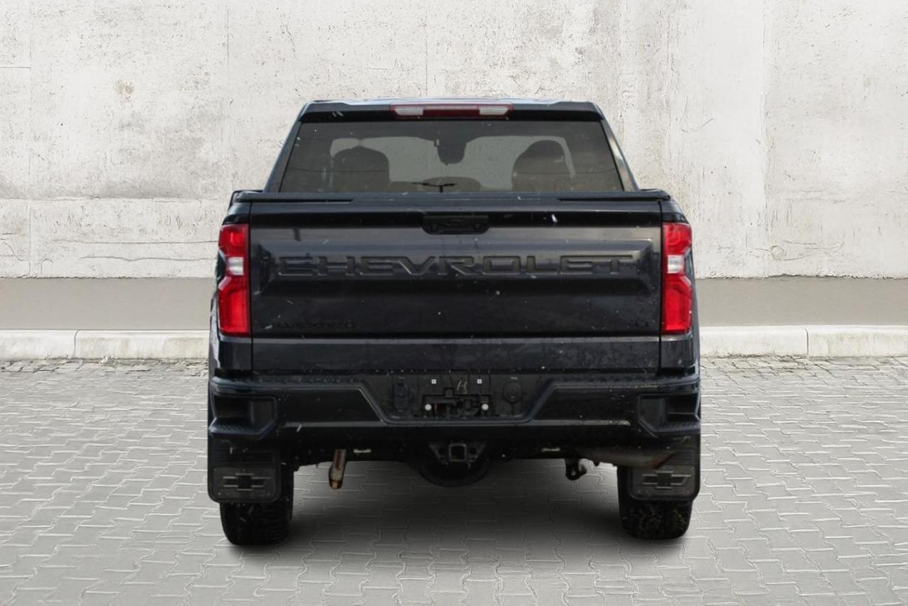 2022 Chevrolet Silverado  Photo4