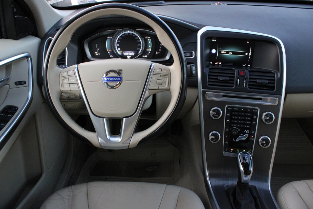 2015 Volvo XC60 T5 Premier+ AWD No Accident Loaded Safety Certifie Photo