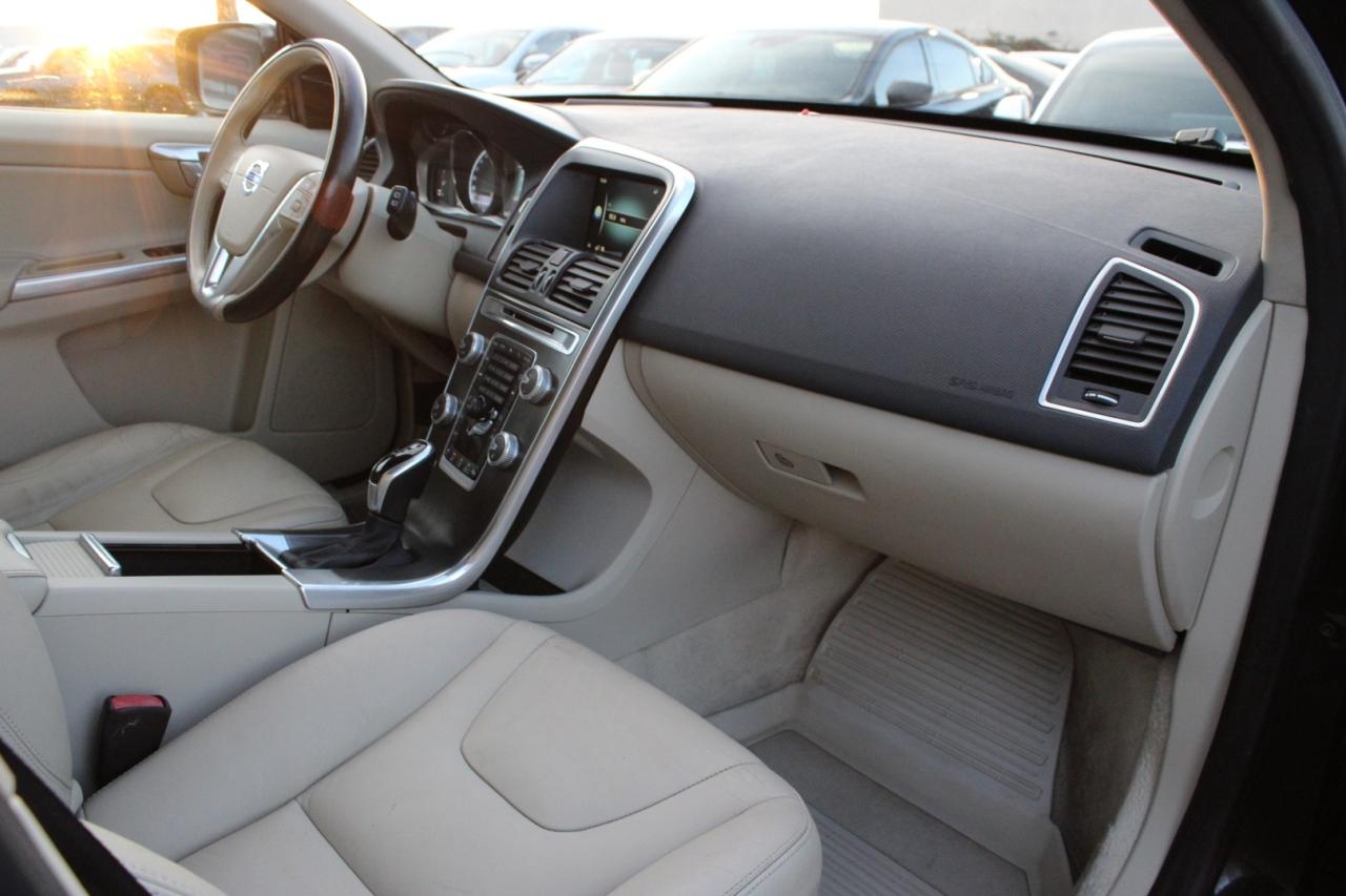 2015 Volvo XC60 T5 Premier+ AWD No Accident Loaded Safety Certifie Photo
