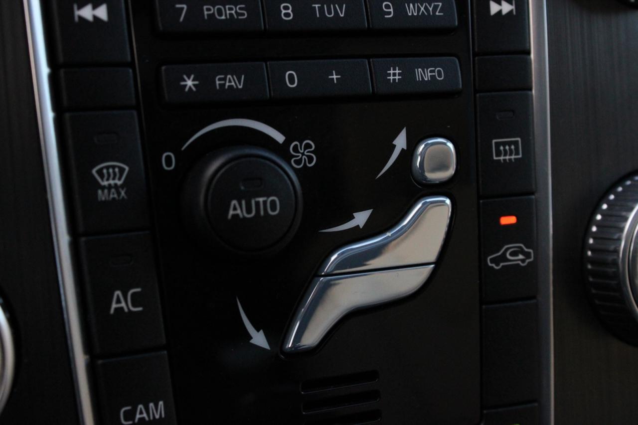 2015 Volvo XC60 T5 Premier+ AWD No Accident Loaded Safety Certifie Photo