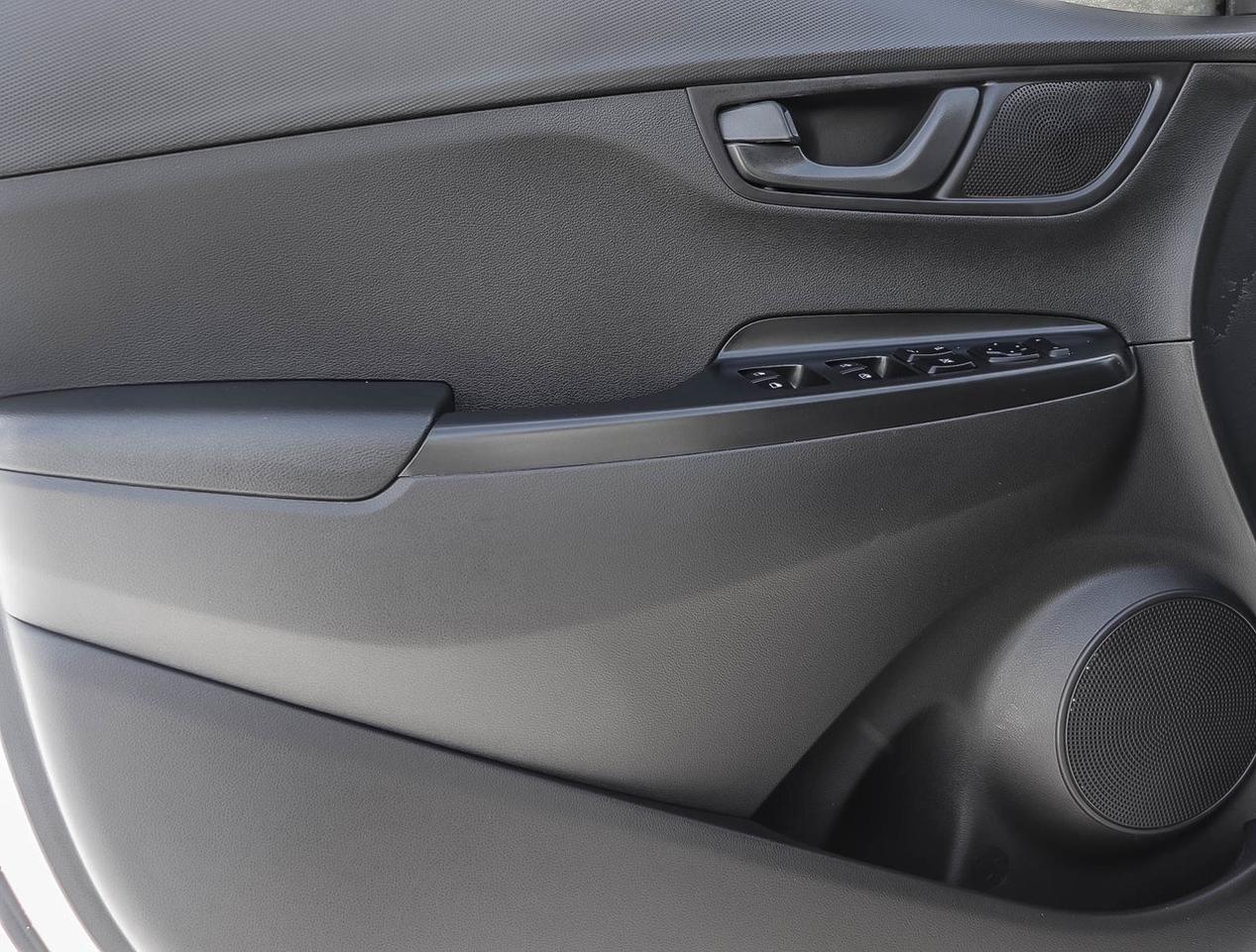 2023 Hyundai KONA Preferred Photo