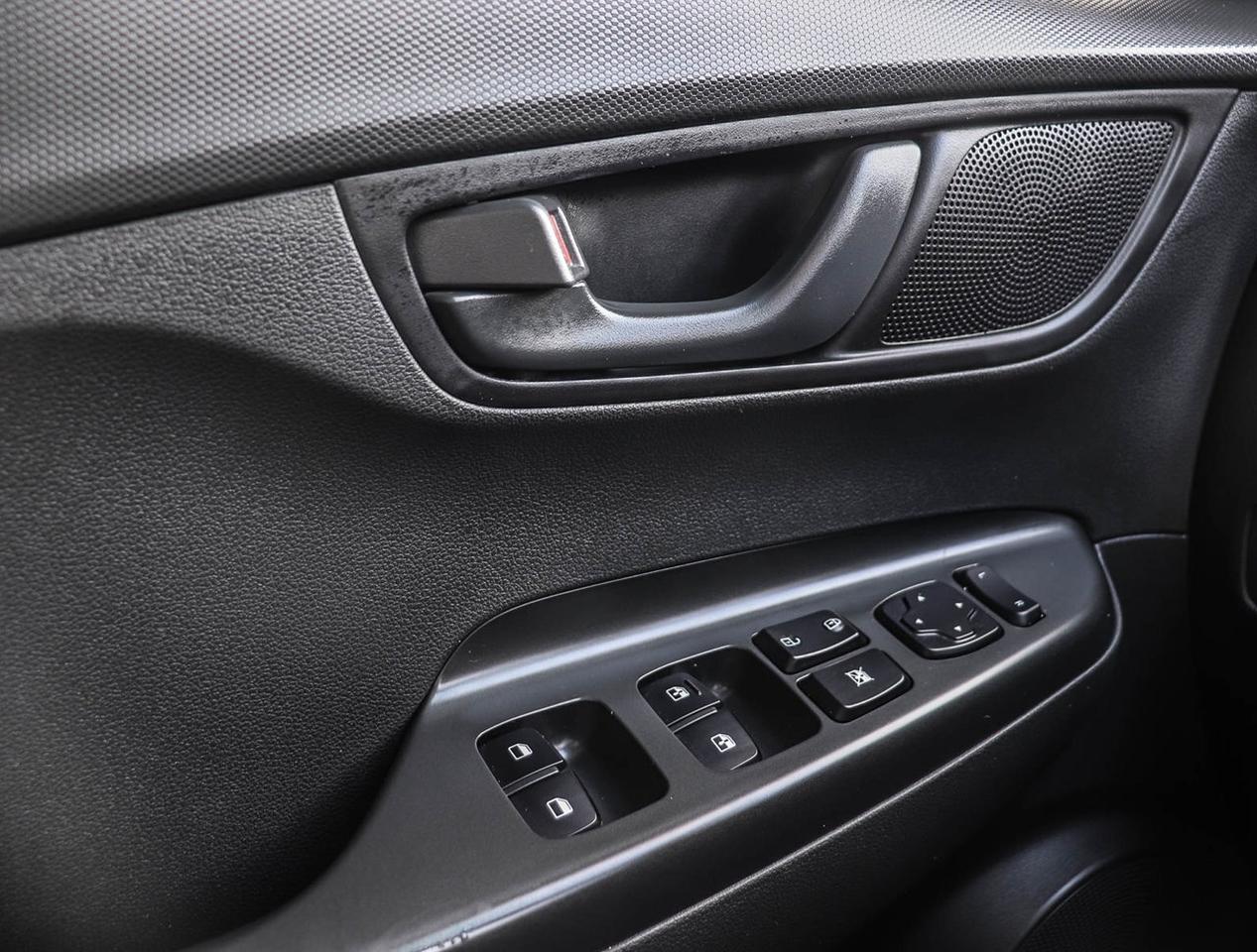 2023 Hyundai KONA Preferred Photo