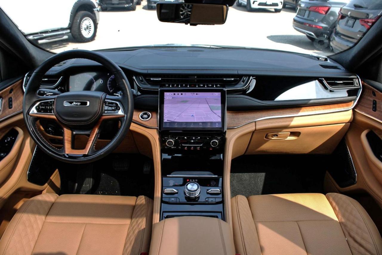 2023 Jeep Grand Cherokee L Summit Reserve 4x4 Photo