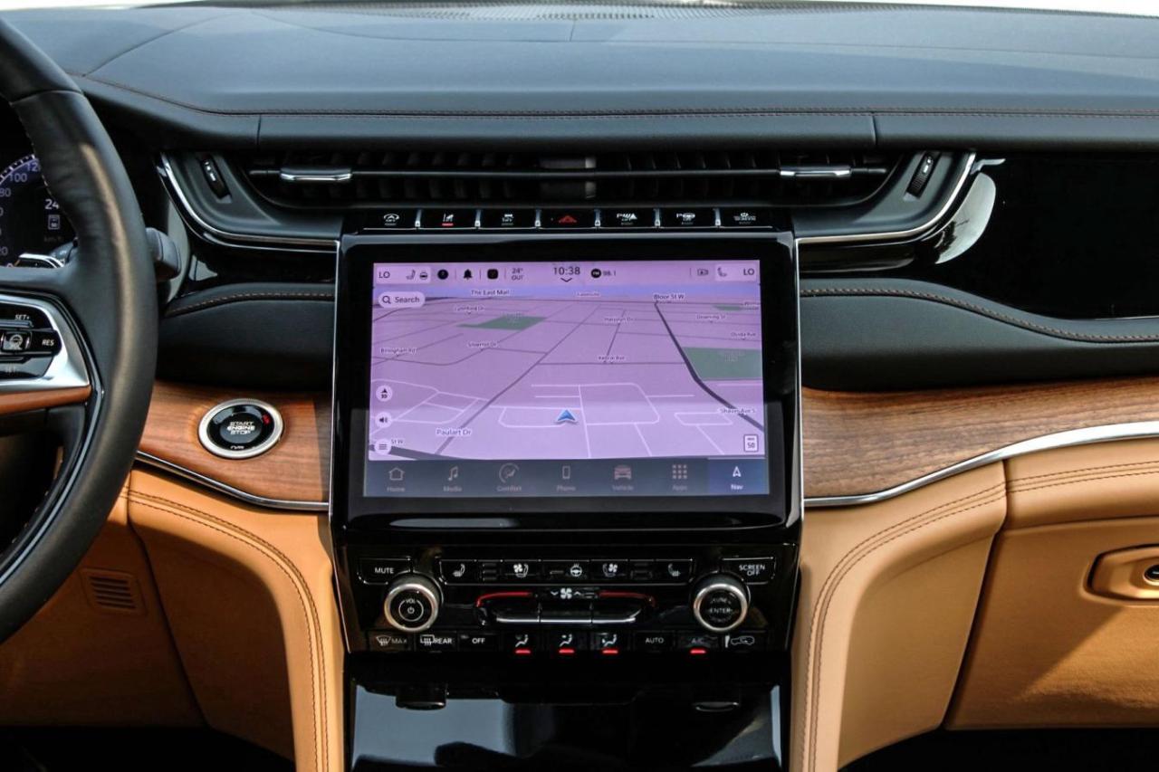 2023 Jeep Grand Cherokee L Summit Reserve 4x4 Photo