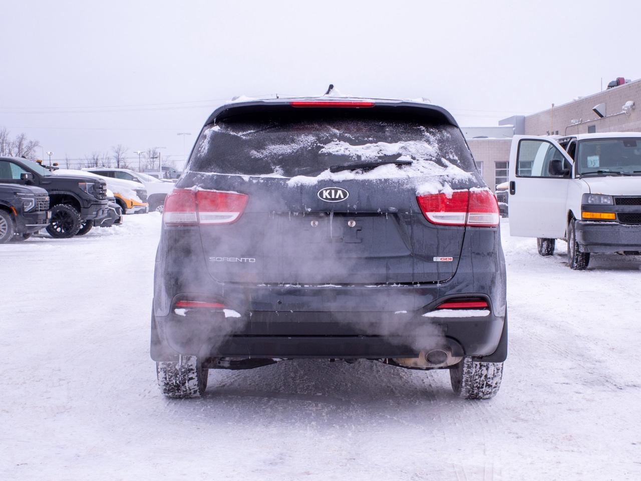 2017 Kia Sorento LX Turbo - Woodgrain Interior Trim   Heated Seats Photo