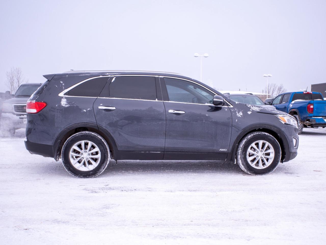 2017 Kia Sorento LX Turbo - Woodgrain Interior Trim   Heated Seats Photo