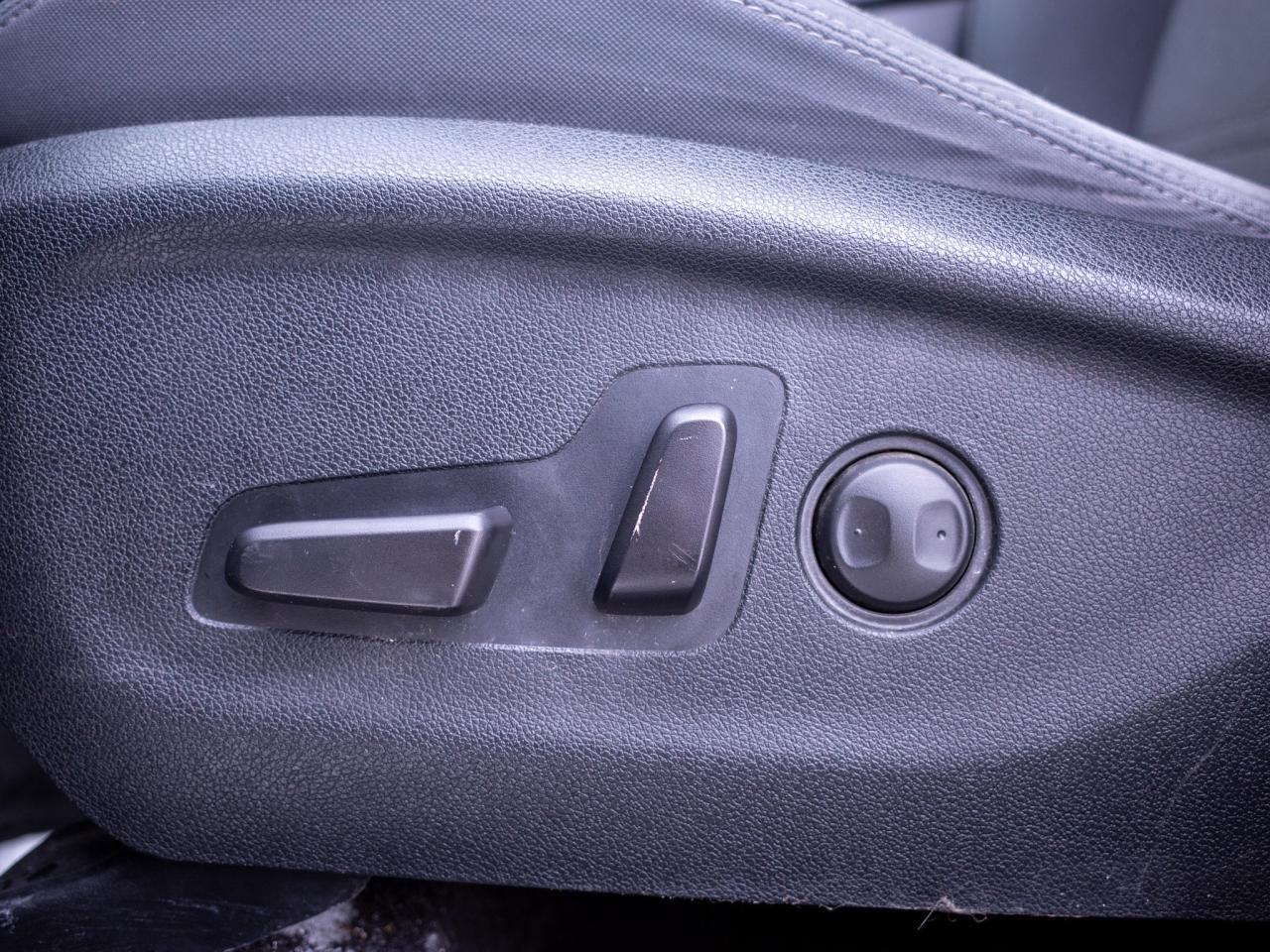 2017 Kia Sorento LX Turbo - Woodgrain Interior Trim   Heated Seats Photo